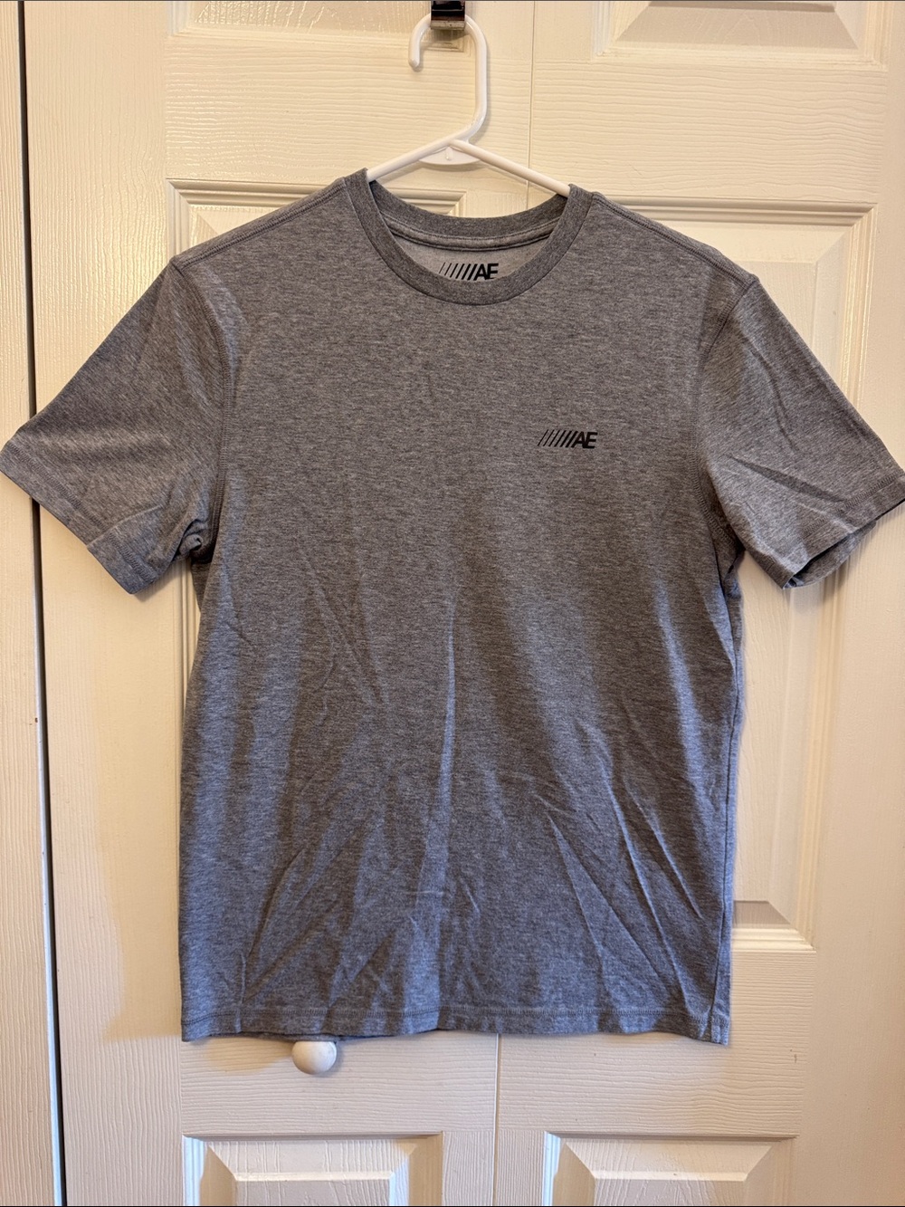 American Eagle Outfitters Grey Short-Sleeve Crew T-Shirt with Subtle Logo